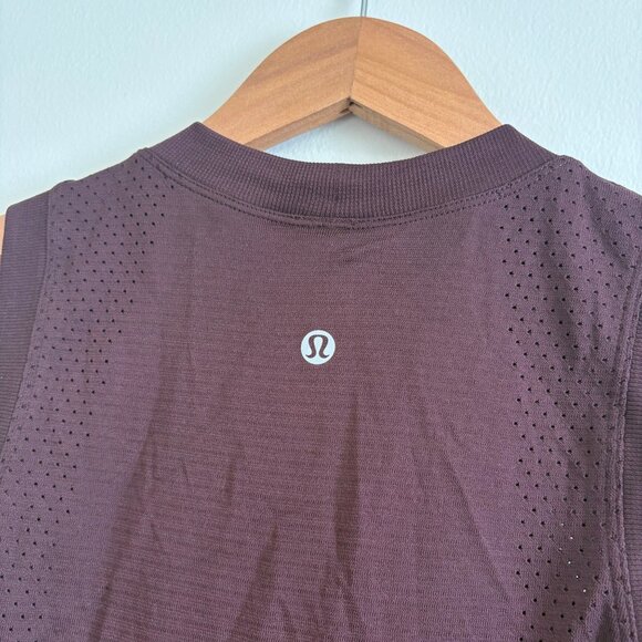 Lululemon Athletic Swiftly Tech Cropped High Low Hem Tank Top Plum NWT Size 4 - Picture 5 of 7